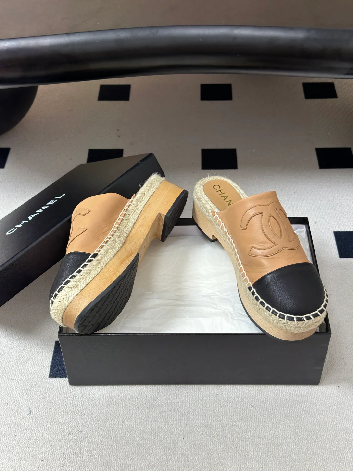Women's Mules And Clogs CHANEL 18262072