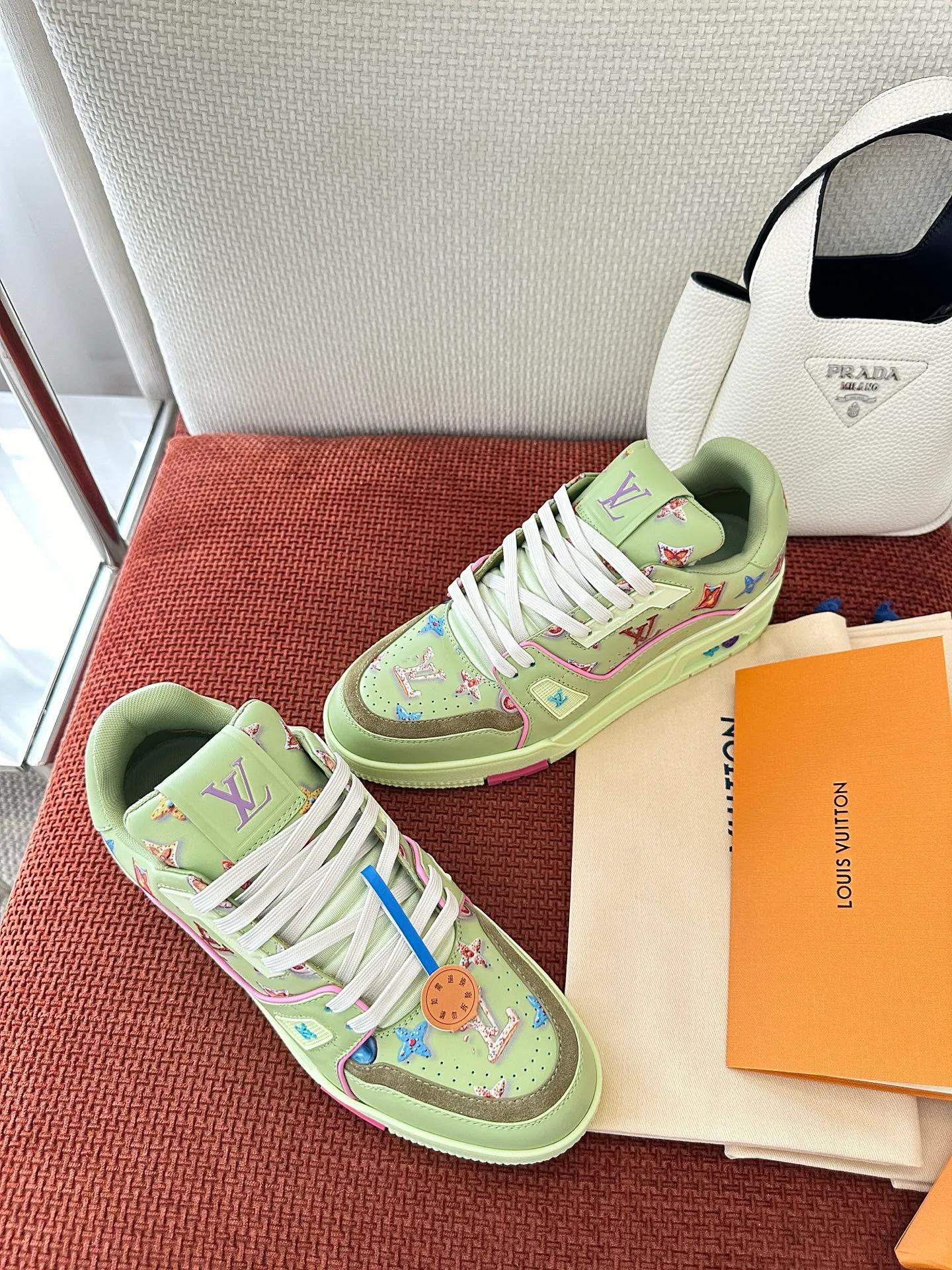 Women's Sneakers LOUIS VUITTON 17449358
