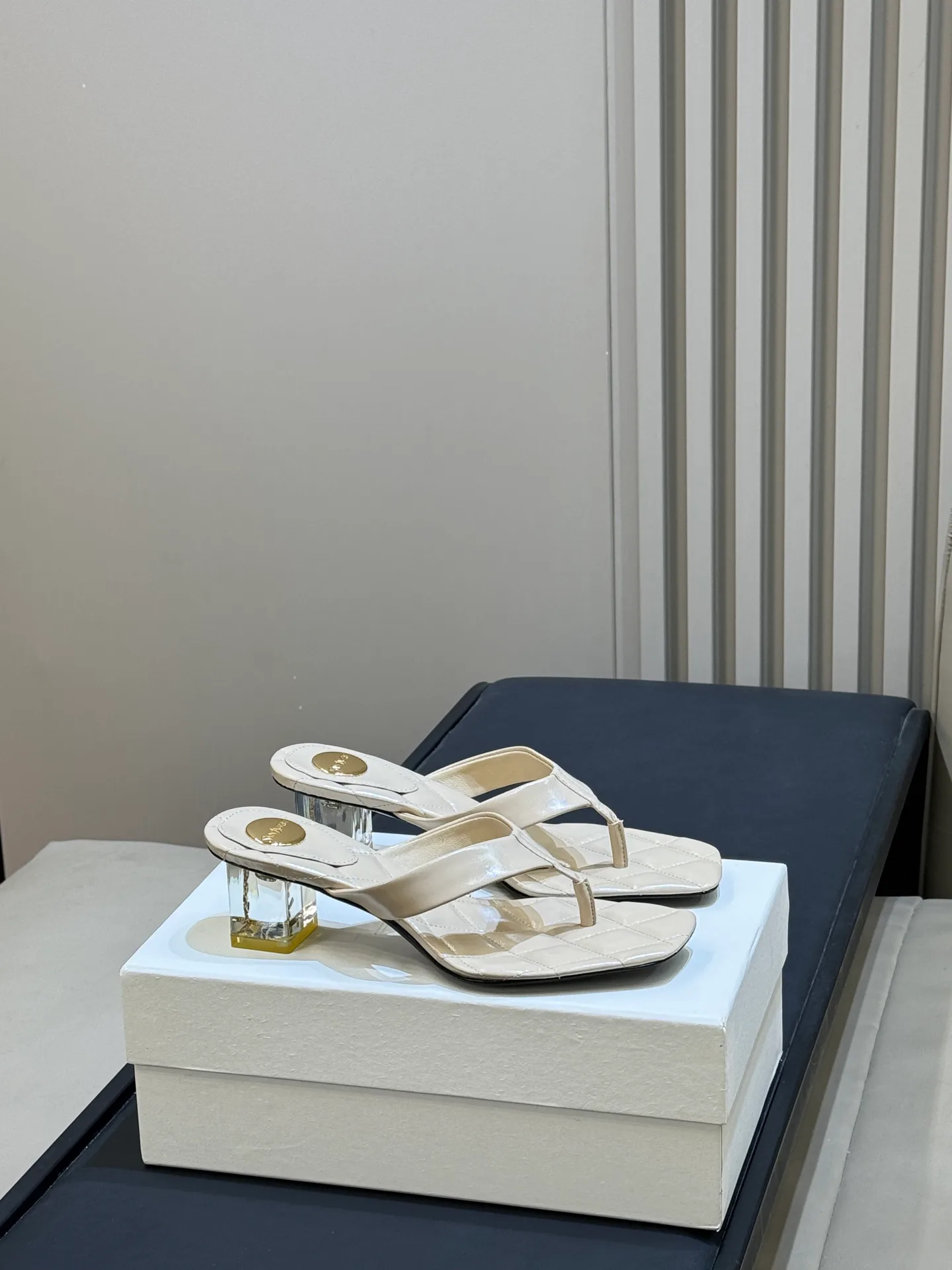 Women's Open-Toe Sandals SAINT LAURENT 18073261
