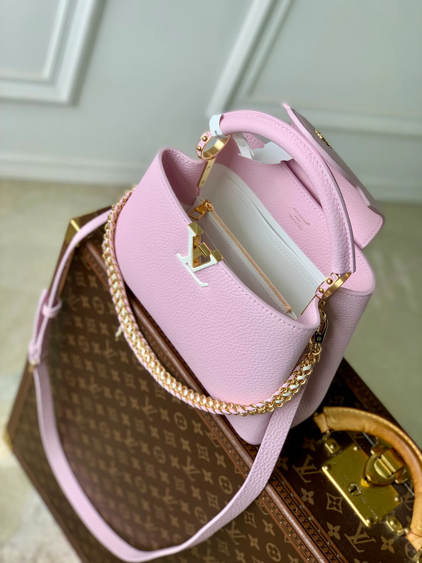 Women's Classic Handbags LOUIS VUITTON 18147585