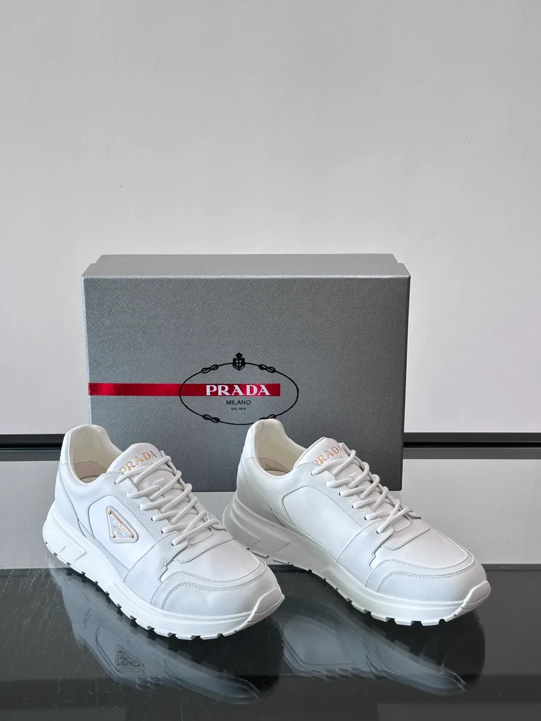 Women's Sneakers PRADA 18102658