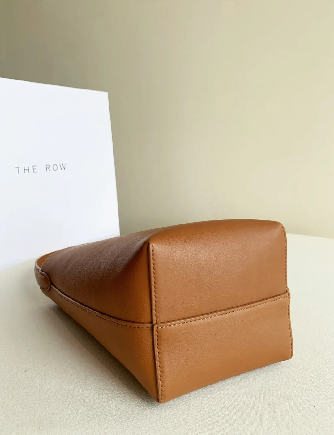 Women's Classic Handbags THE ROW 18070649