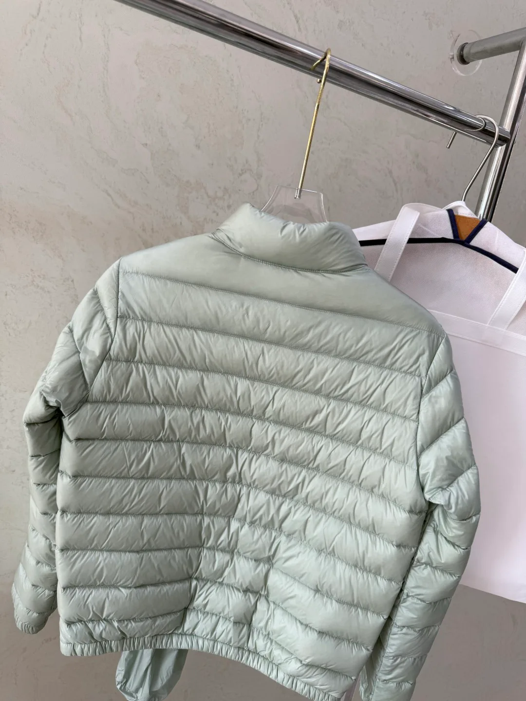 Women's Jackets And Down Jackets MONCLER 18043474