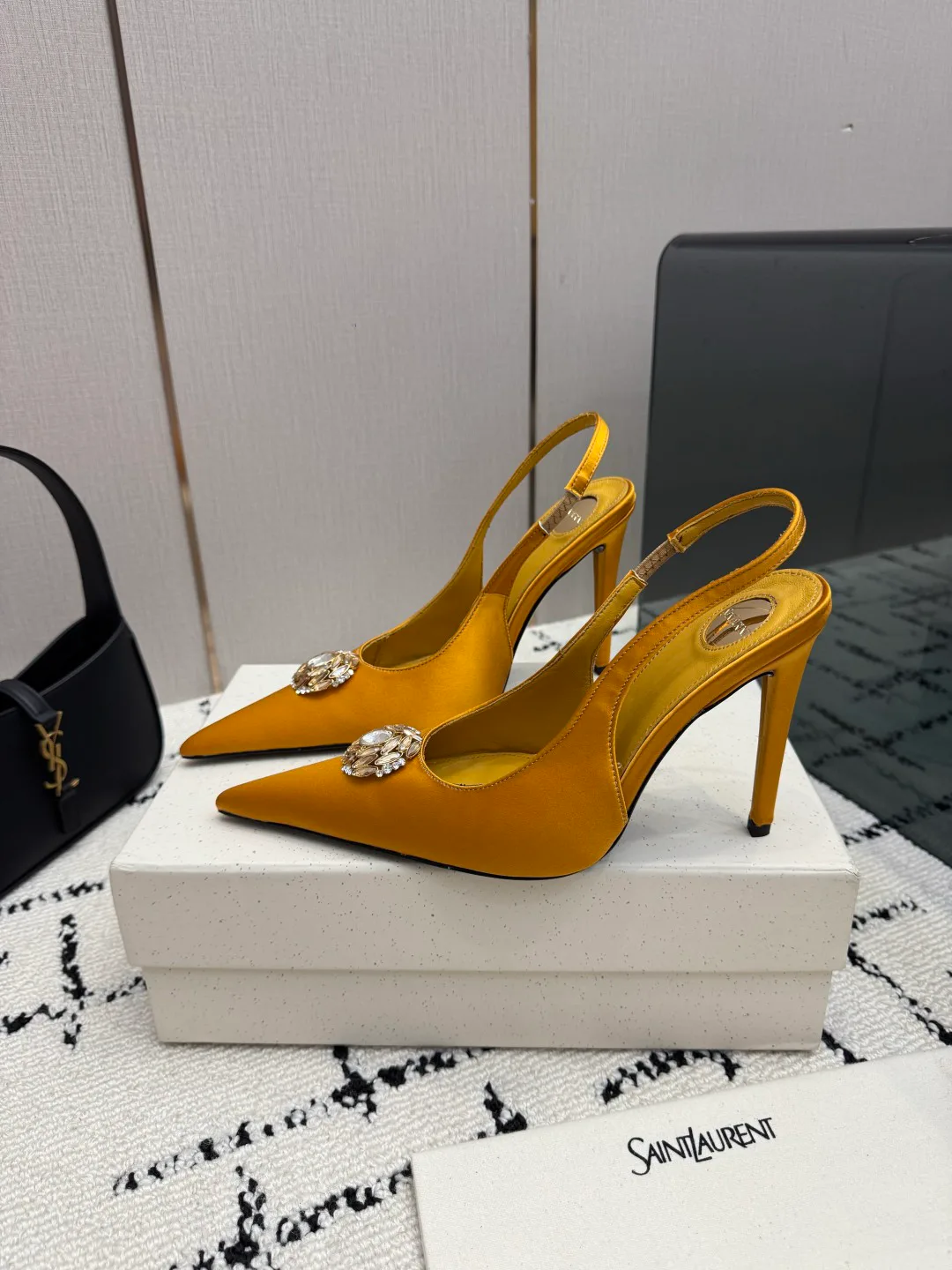 Women's Heels SAINT LAURENT 18237800