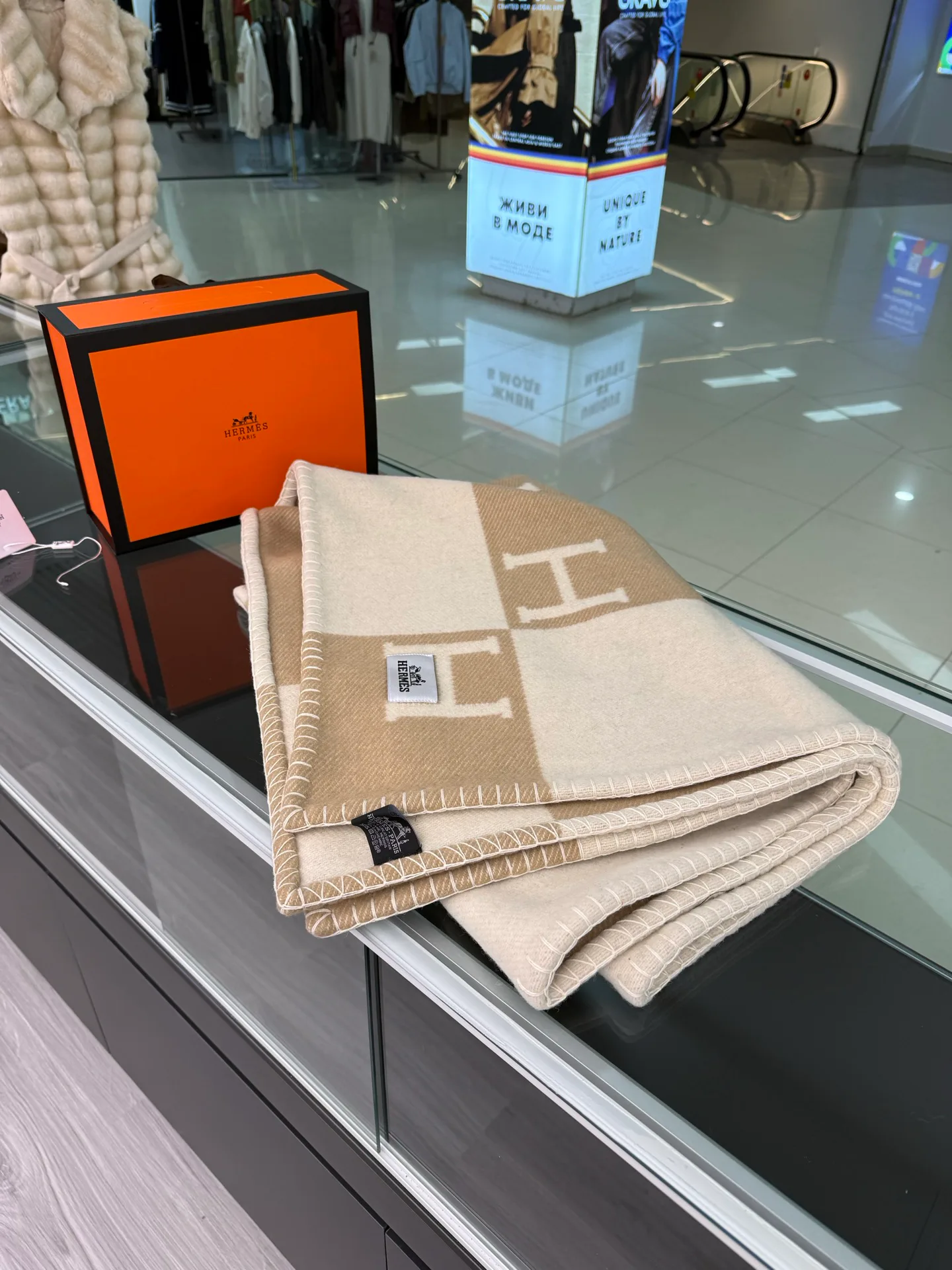 Textiles HERMES 18222663
