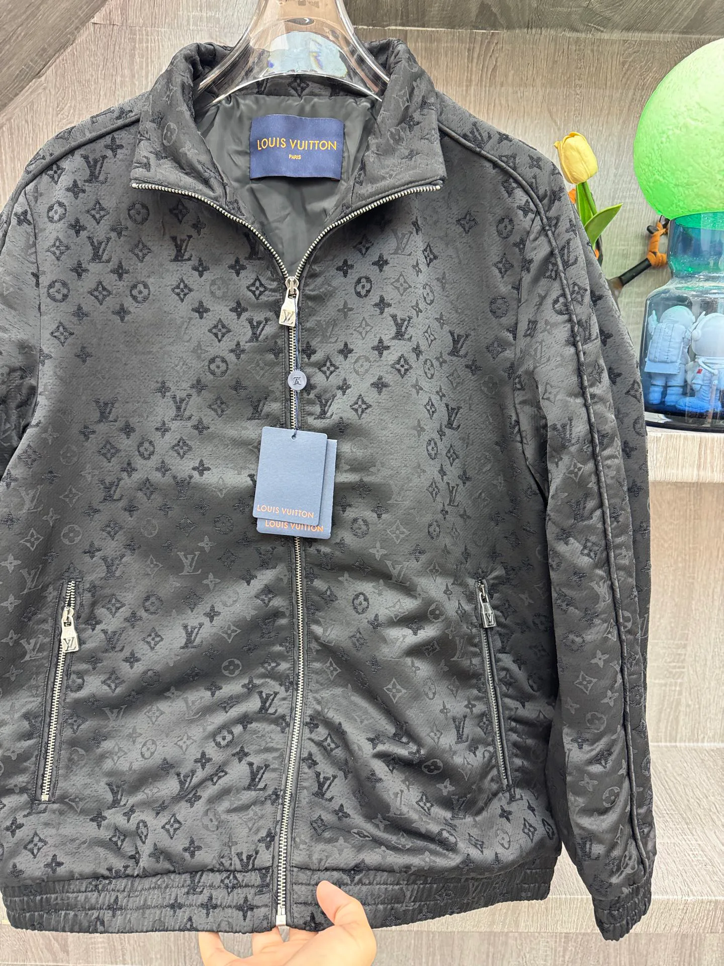 Men's Jackets And Down Jackets LOUIS VUITTON 18140178