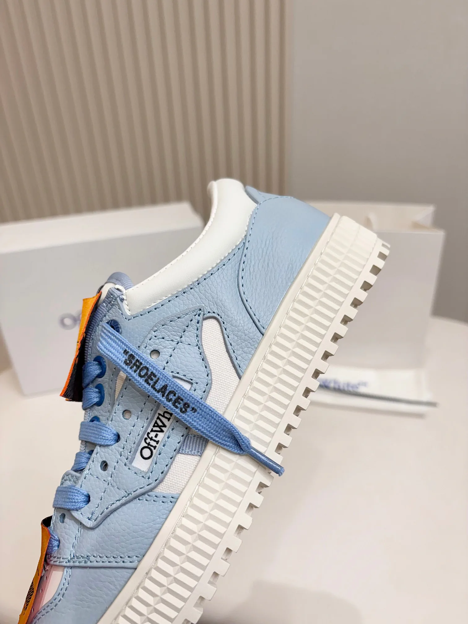 Women's Sneakers OFF-WHITE 18103209