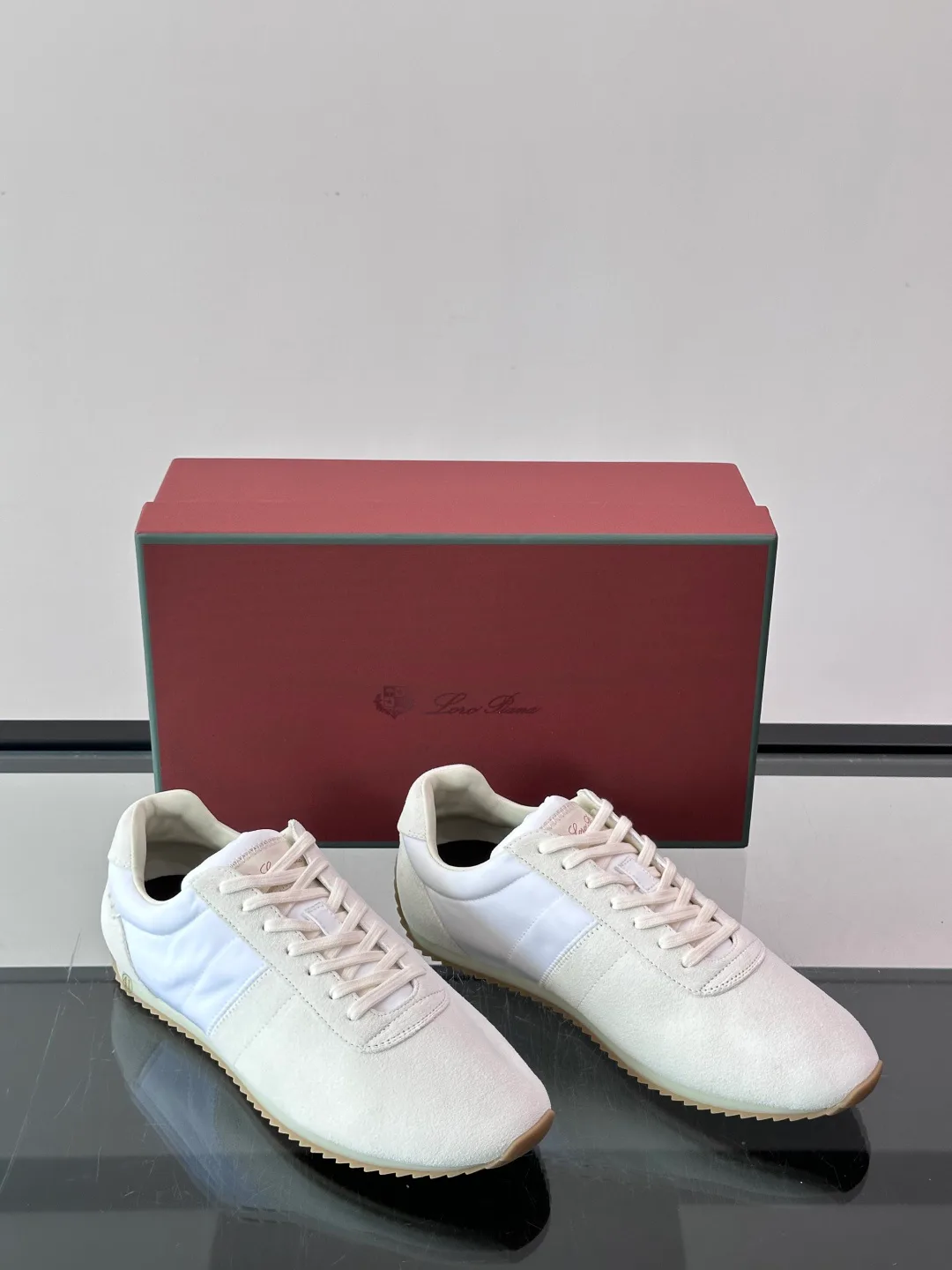 Women's Sneakers LORO PIANA 17447596