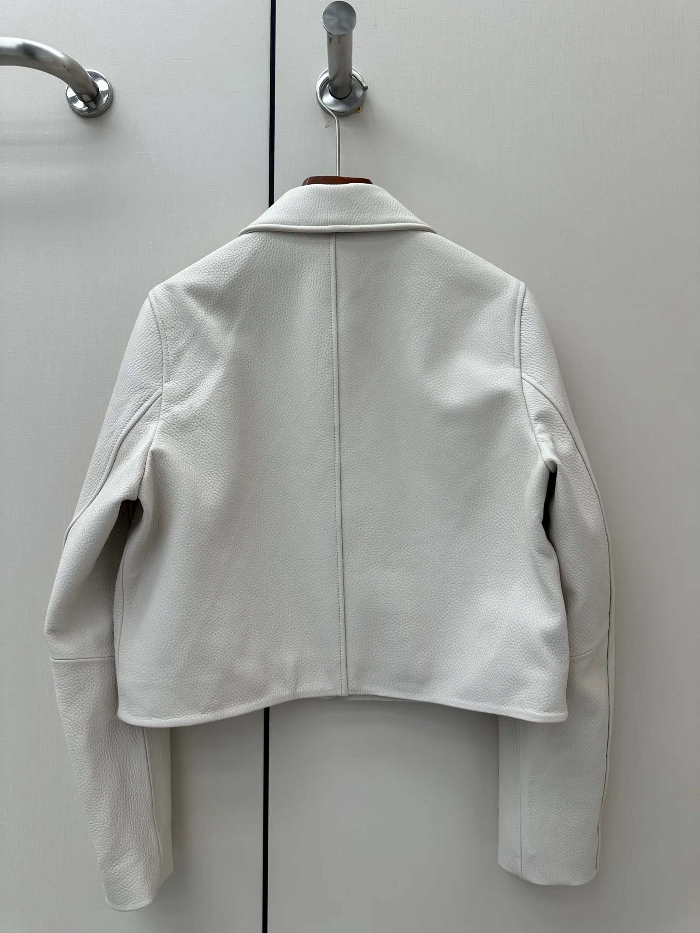 Women's Leather Jackets And Sheepskin Coats HERMES 17500819