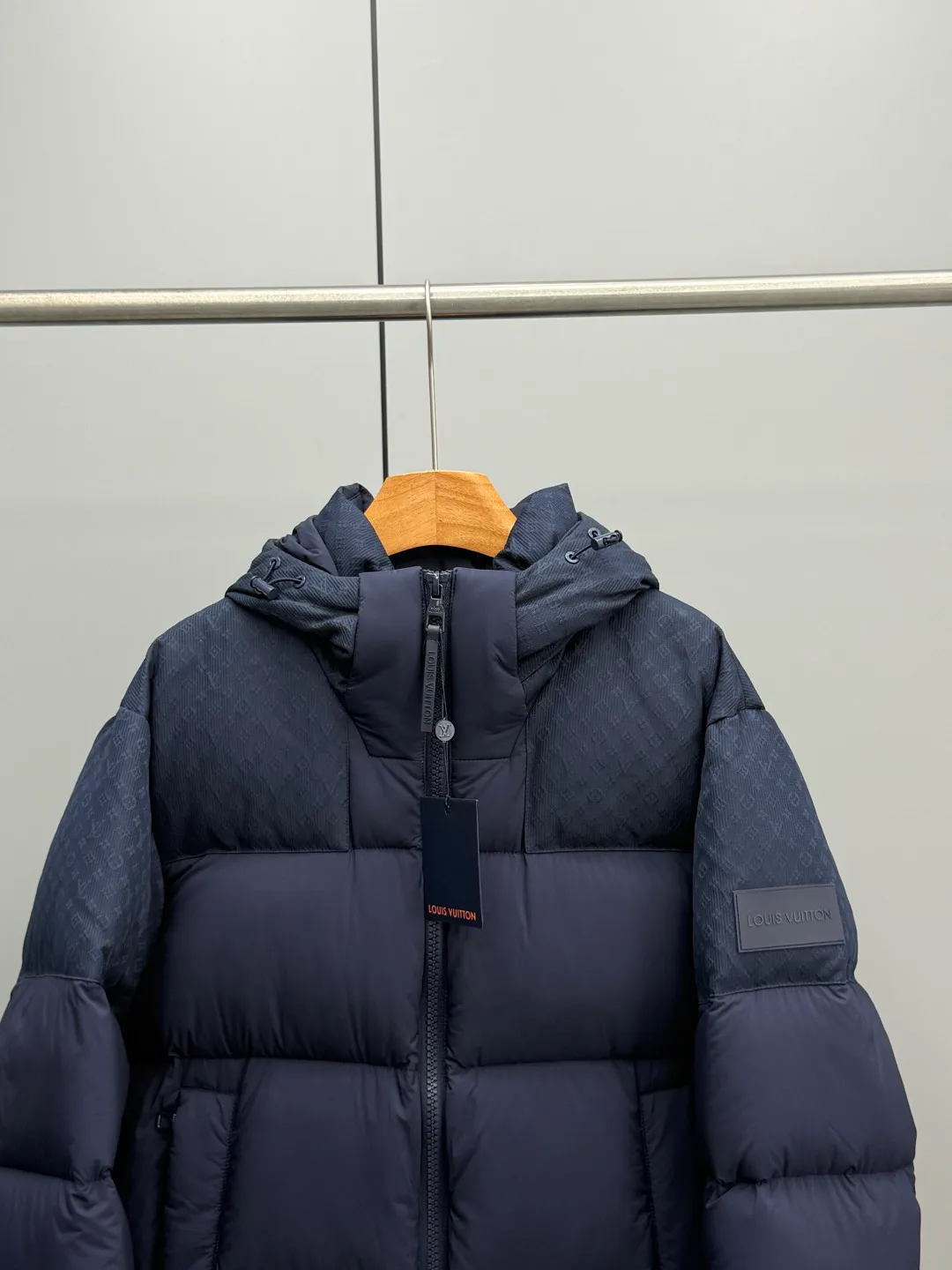 Women's Jackets And Down Jackets LOUIS VUITTON 17892321