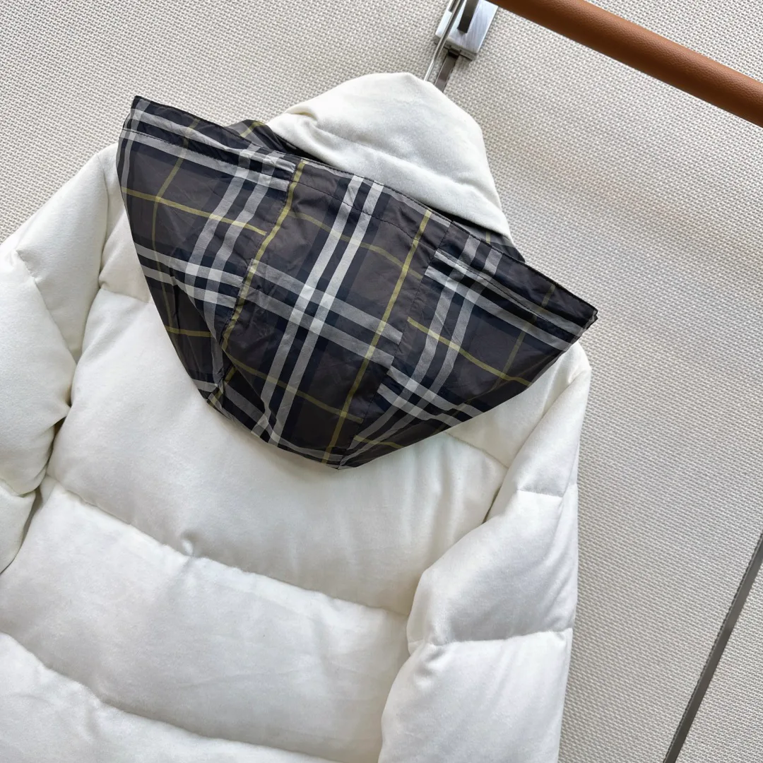 Women's Jackets And Down Jackets BURBERRY 18023678