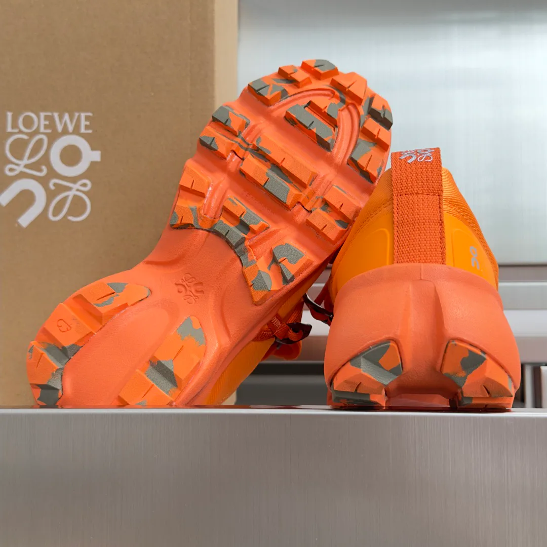 Women's Sneakers LOEWE 18311508