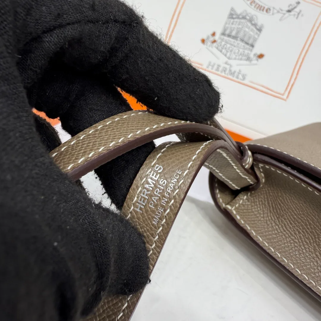 Women's Clutches HERMES 18077348