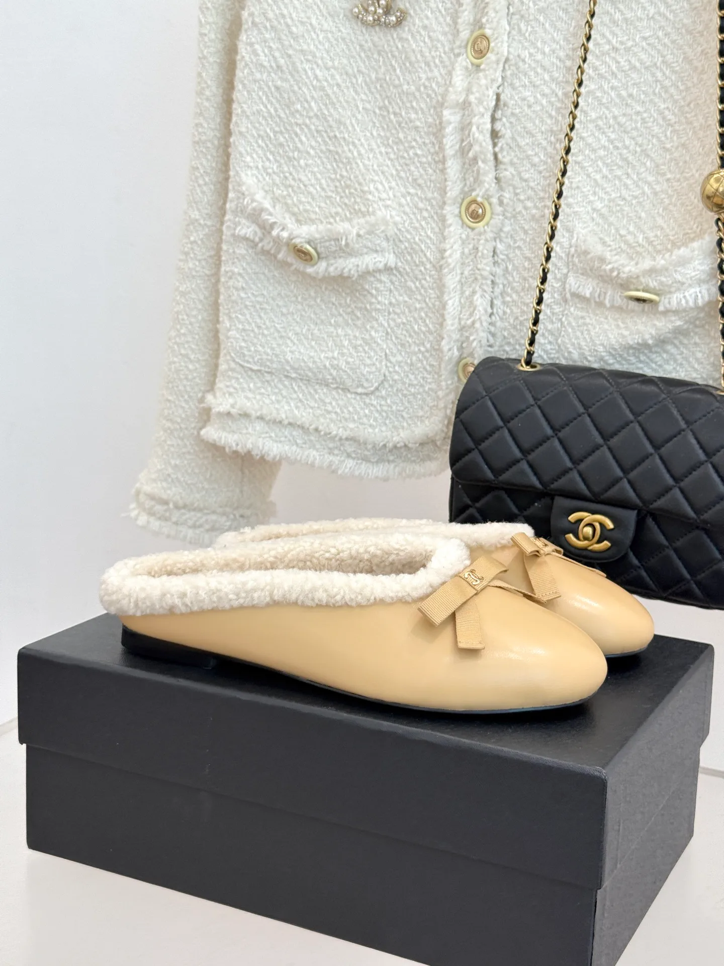 Women's Mules And Clogs CHANEL 17938392