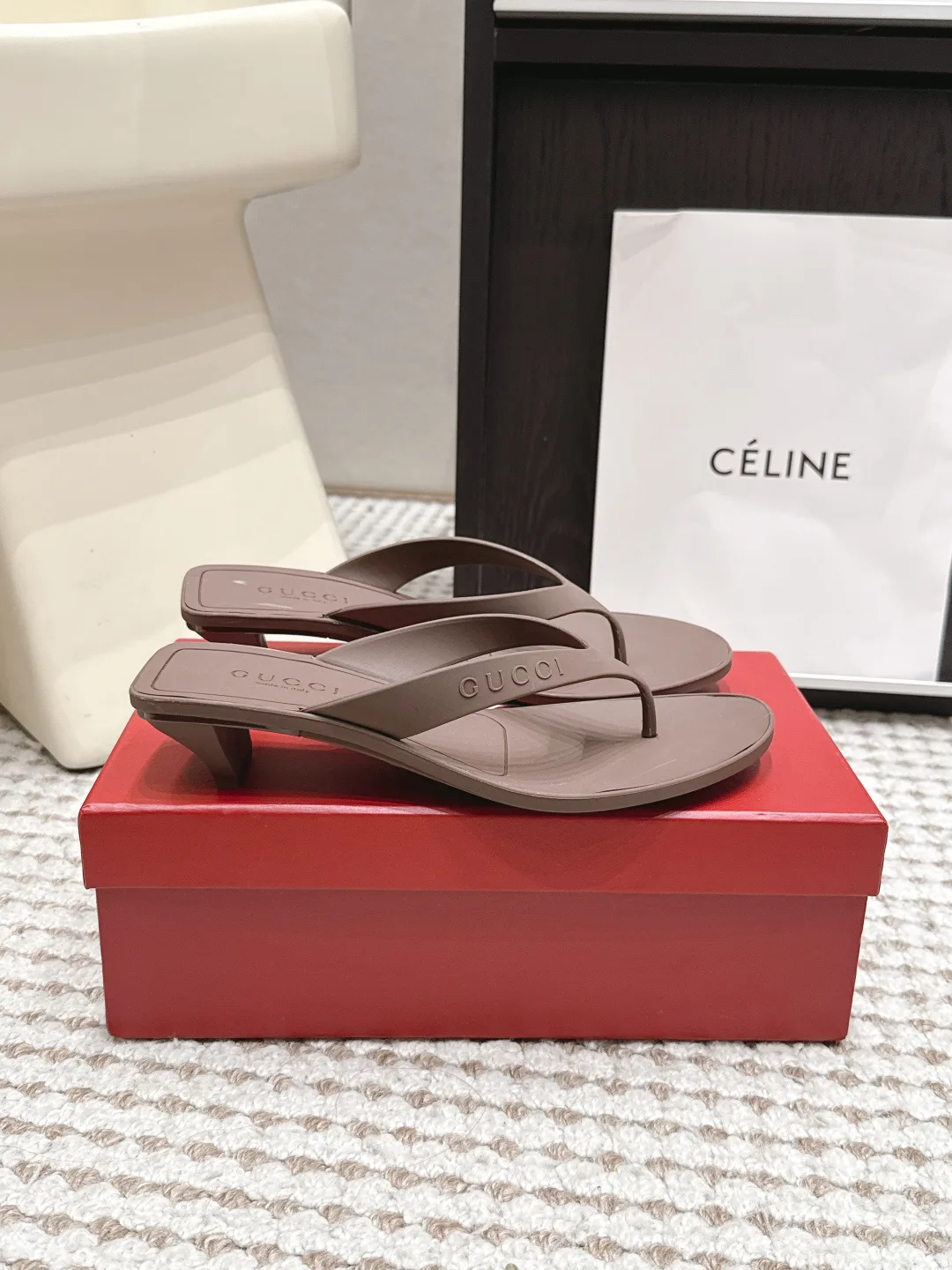 Women's Flip-Flops GUCCI 17657674