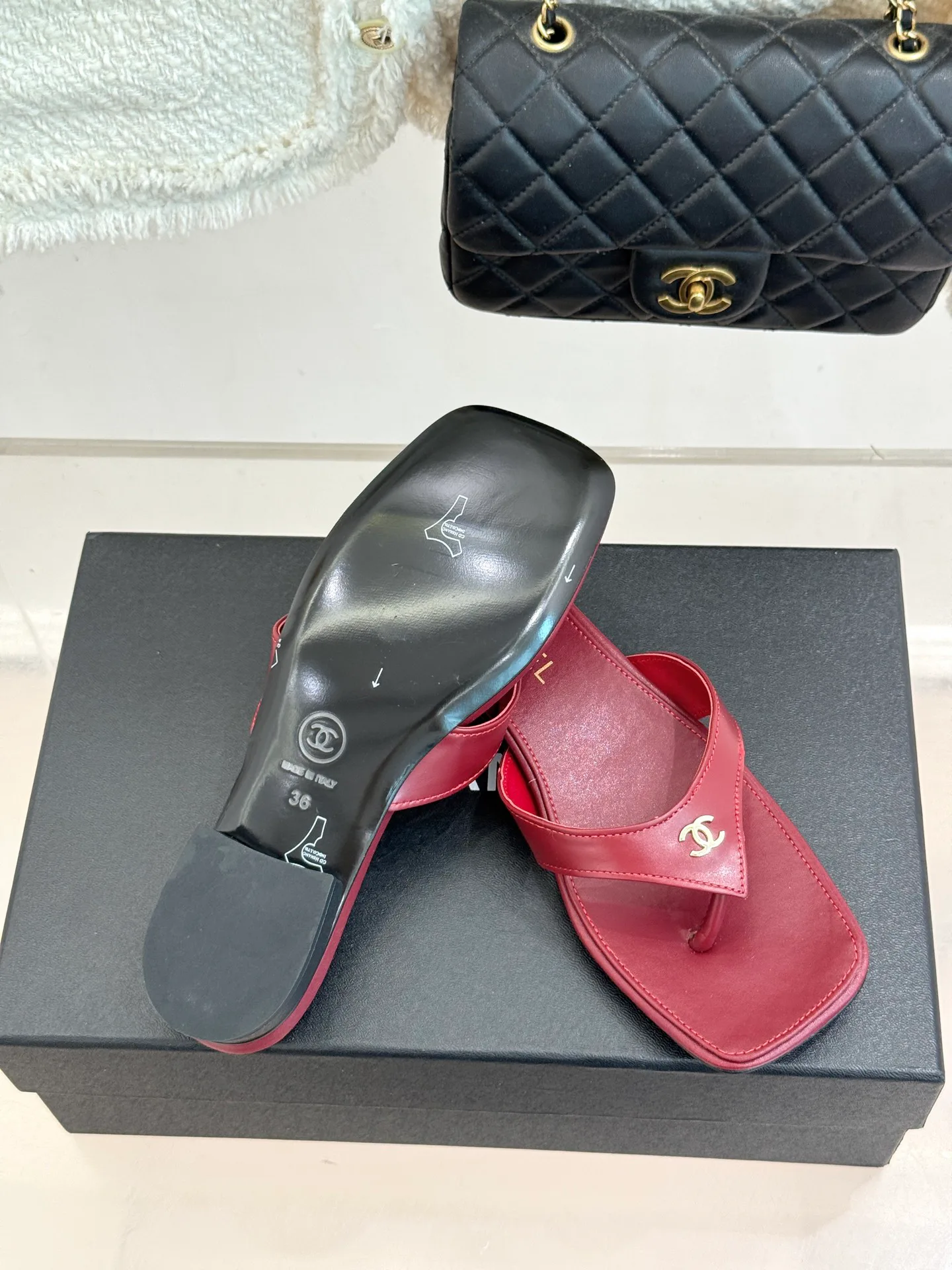 Women's Flip-Flops CHANEL 17724128