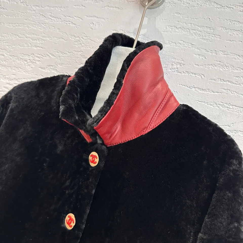Women's Leather Jackets And Sheepskin Coats CHANEL 17998982