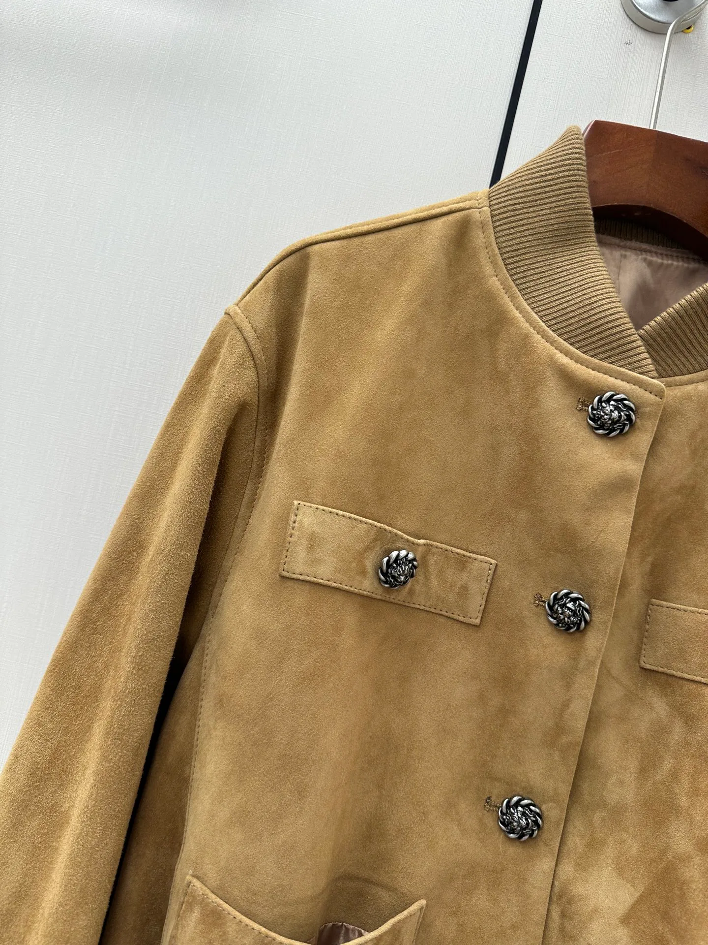Women's Leather Jackets And Sheepskin Coats CHANEL 18173050