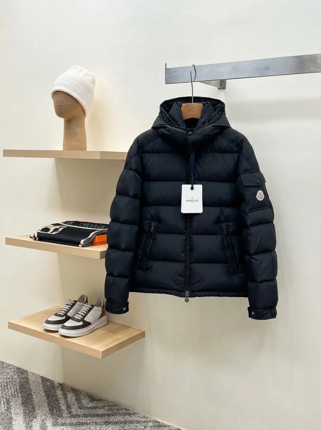 Куртки И Пуховики Мужские Moncler 18596630
