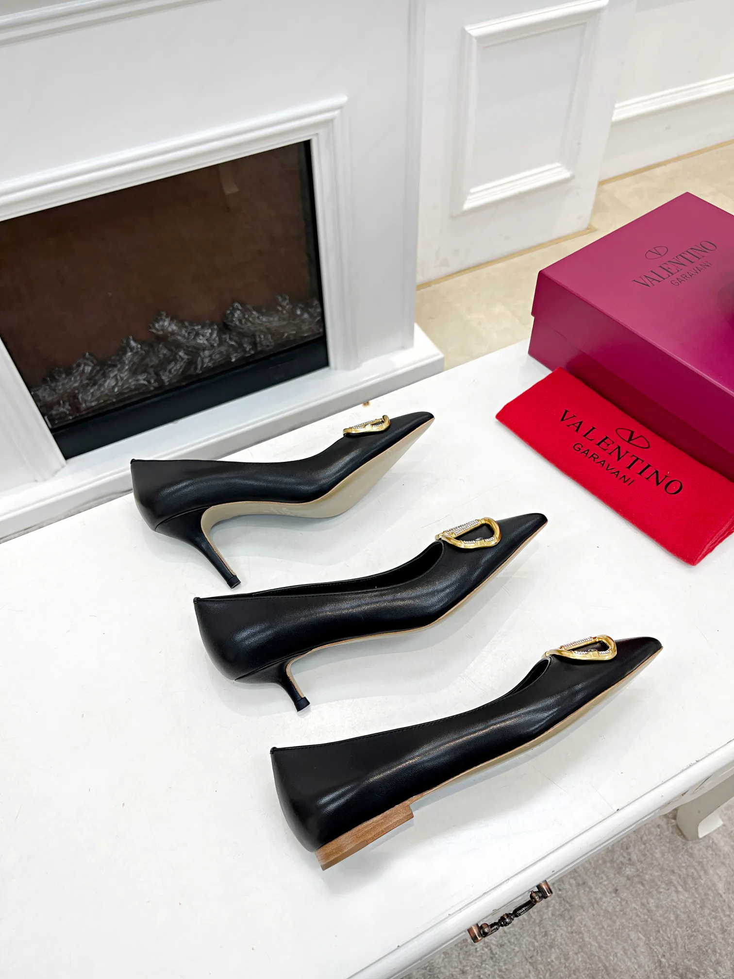 Women's Heels VALENTINO 17956849