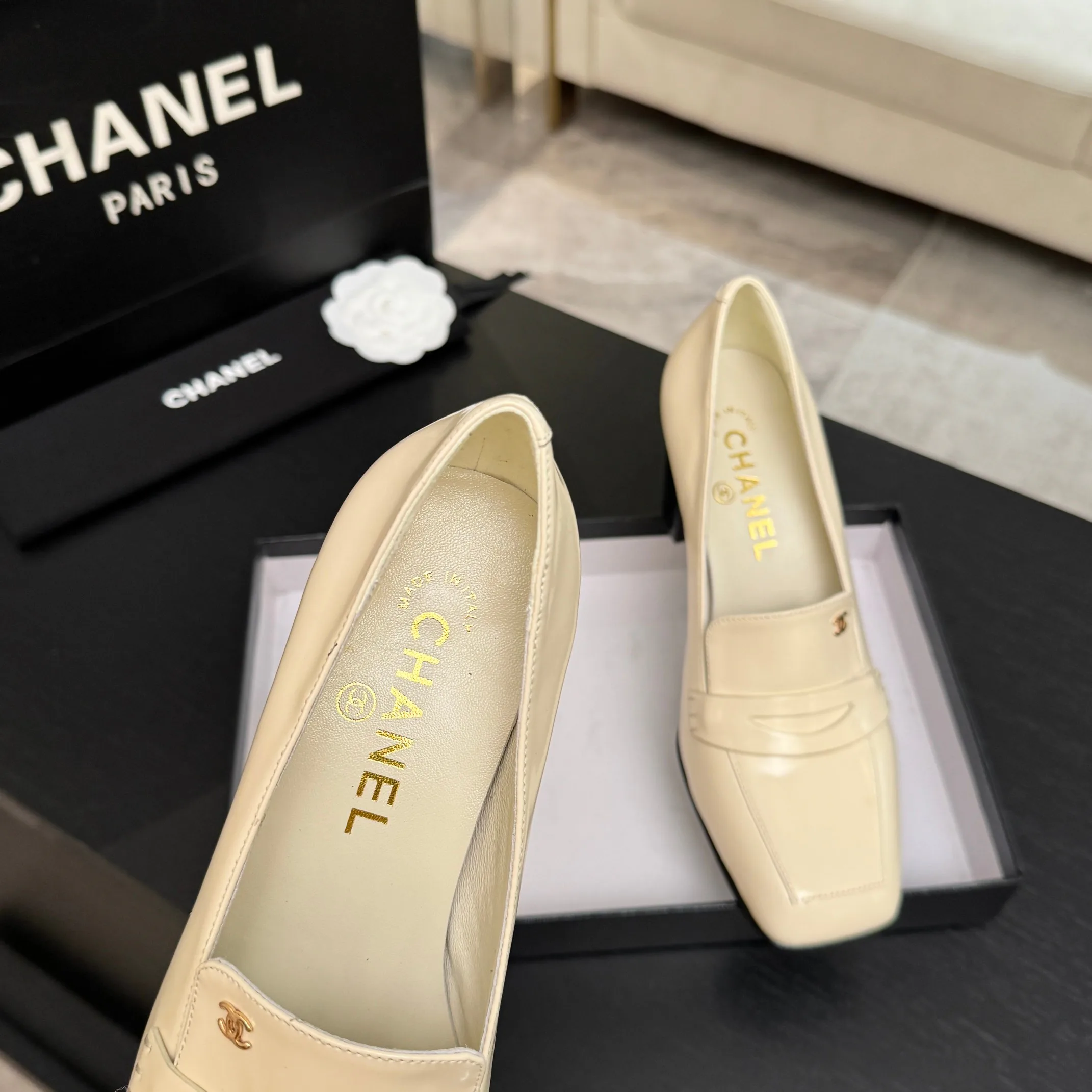 Women's Loafers And Moccasins CHANEL 18063087