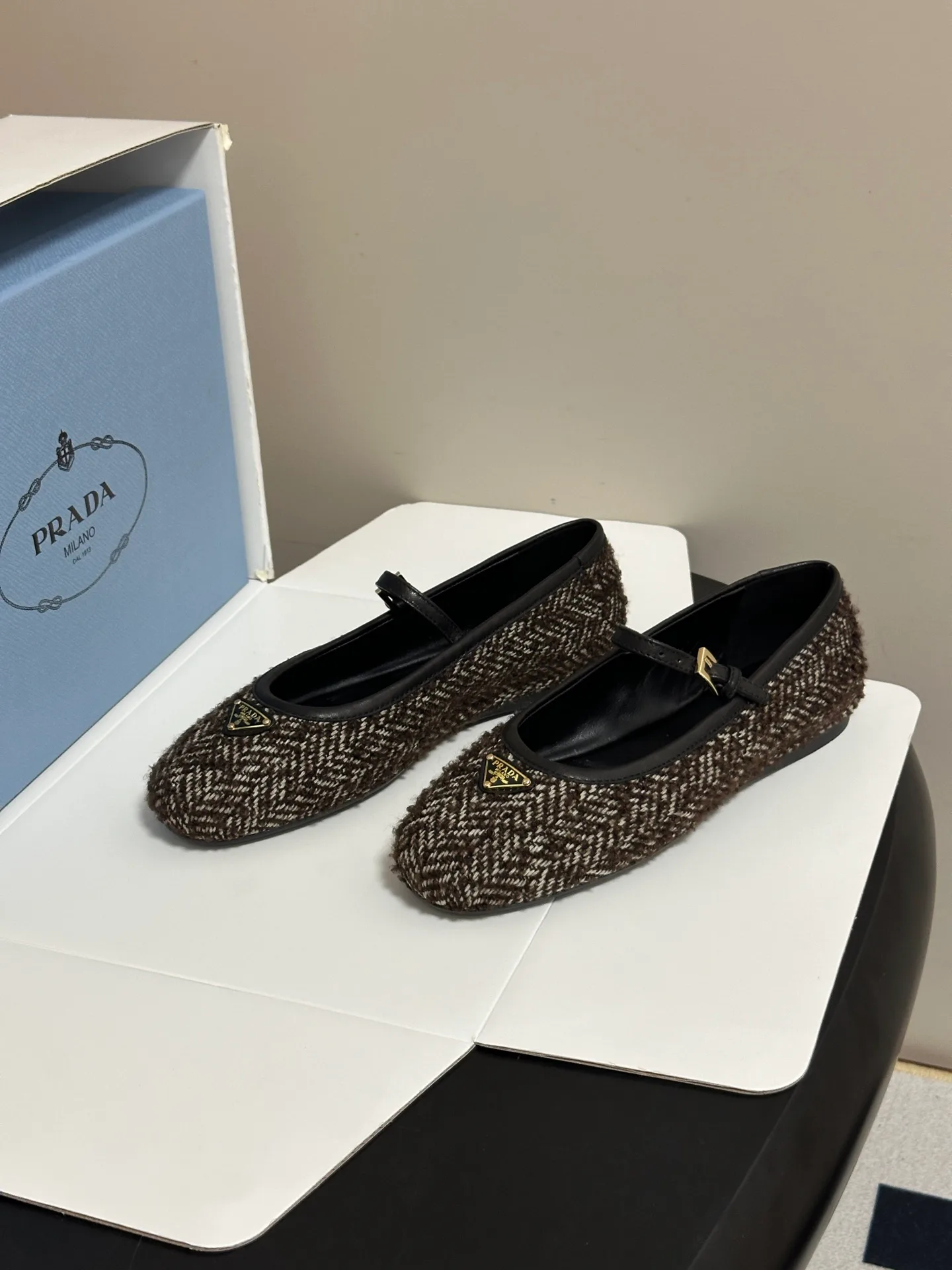 Women's Ballet Flats PRADA 18520376