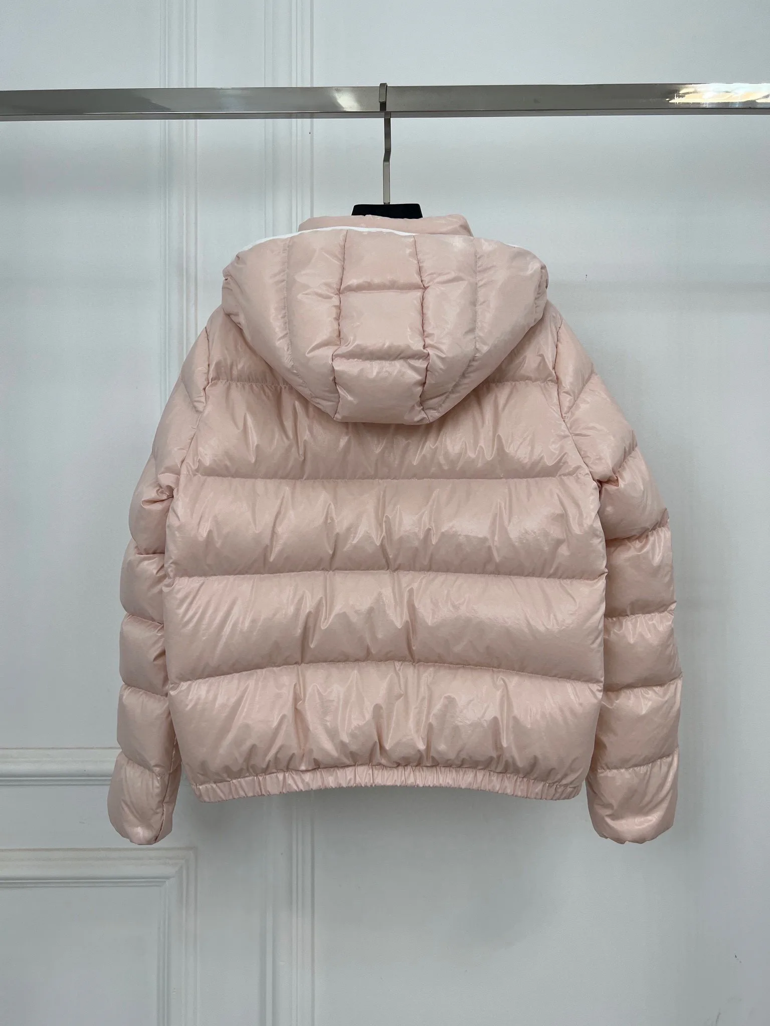 Women's Jackets And Down Jackets MONCLER 18416223