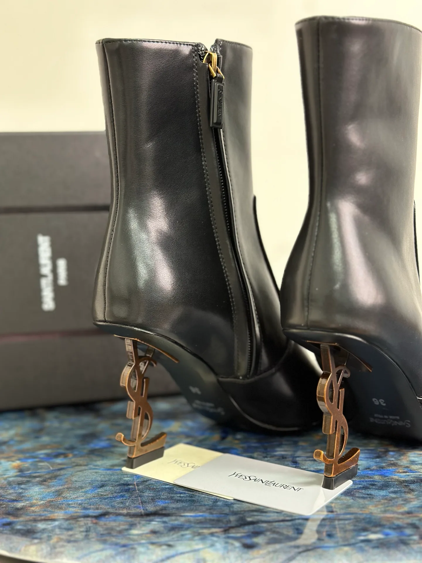Women's Booties SAINT LAURENT 17918133