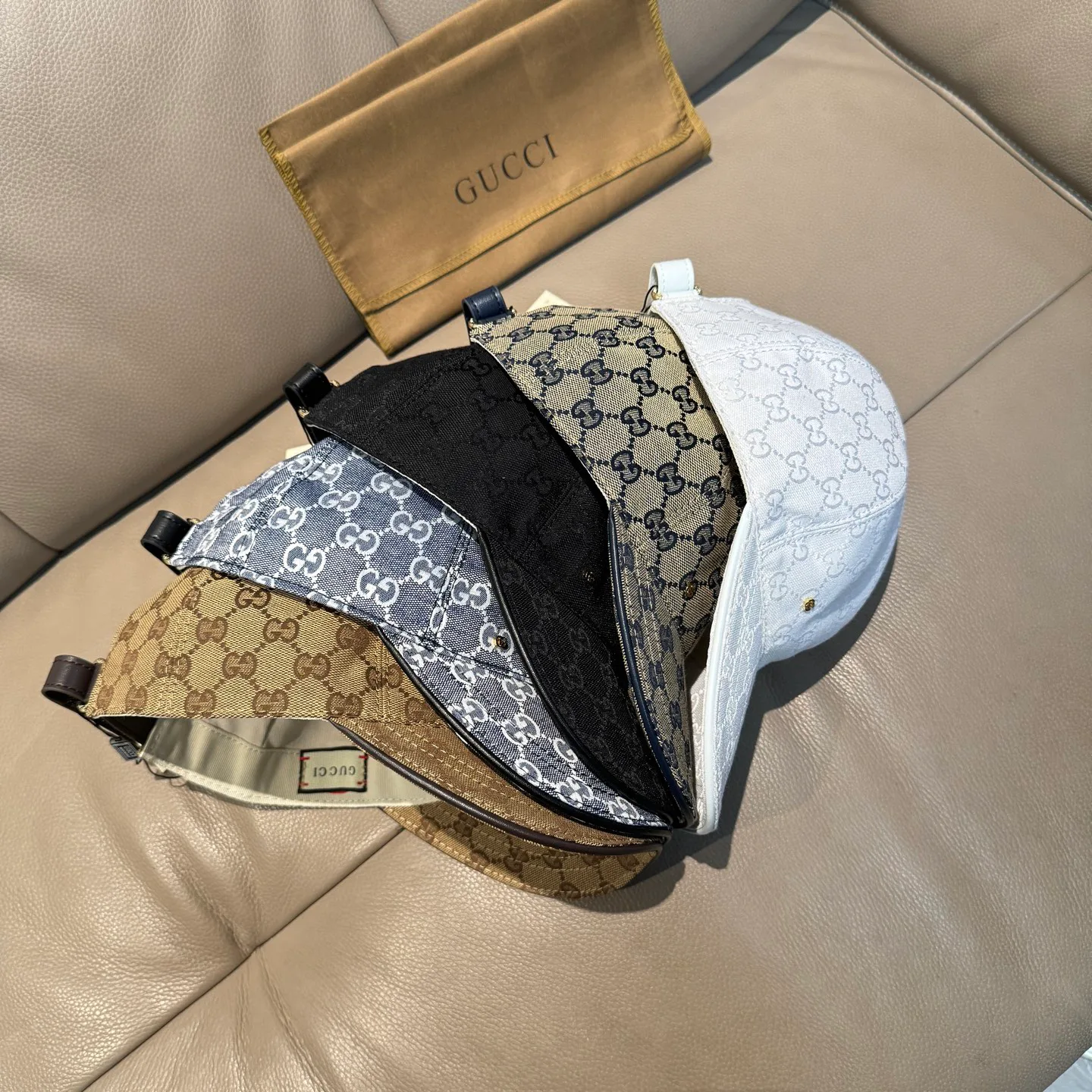 Hats GUCCI 18105207
