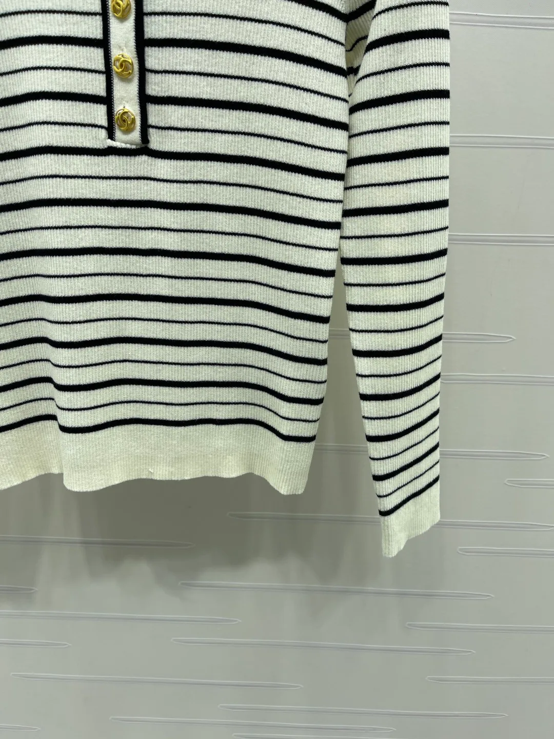 Women's Jumpers And Sweaters CHANEL 17681881