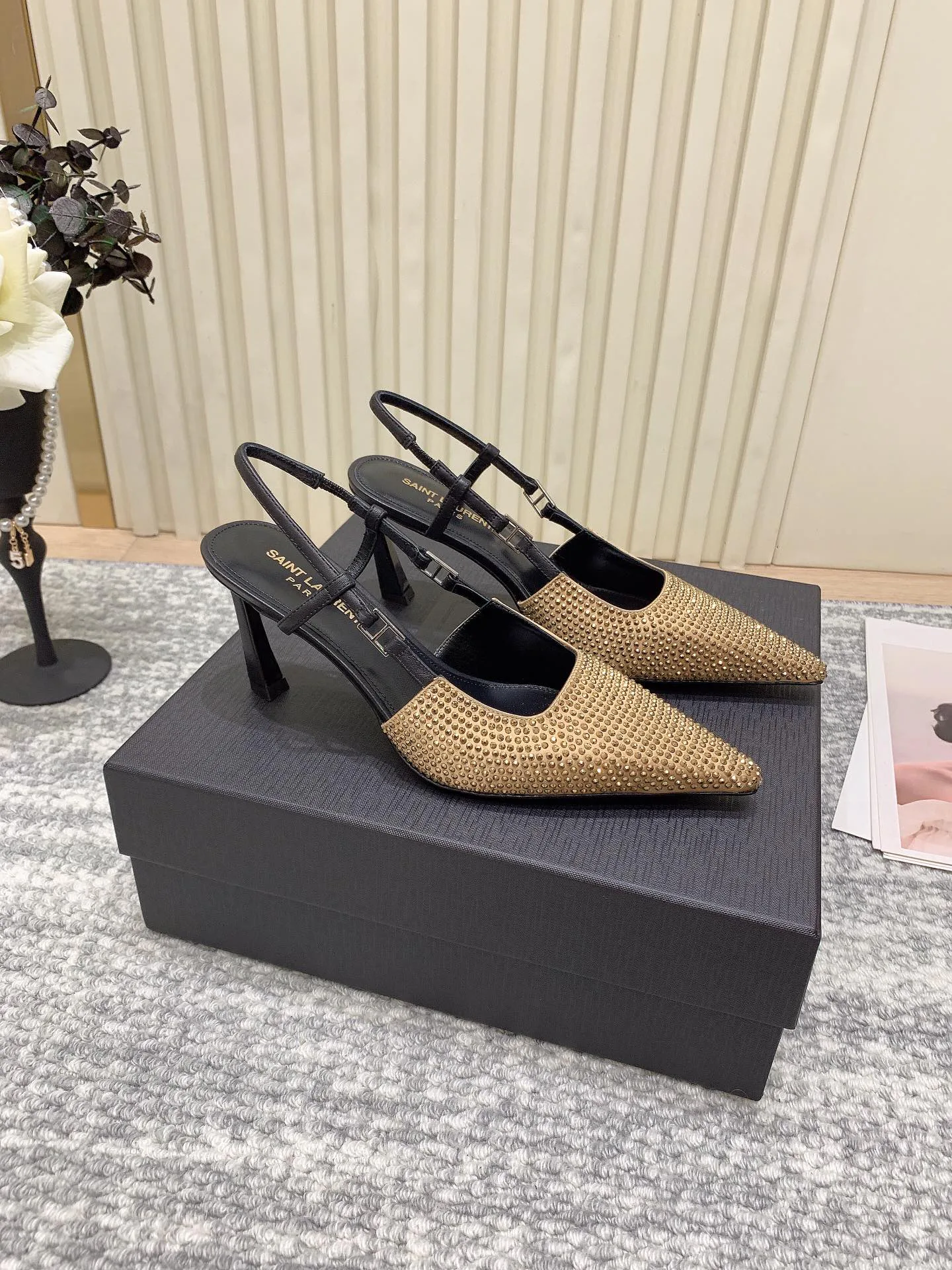 Women's Heels SAINT LAURENT 17431948