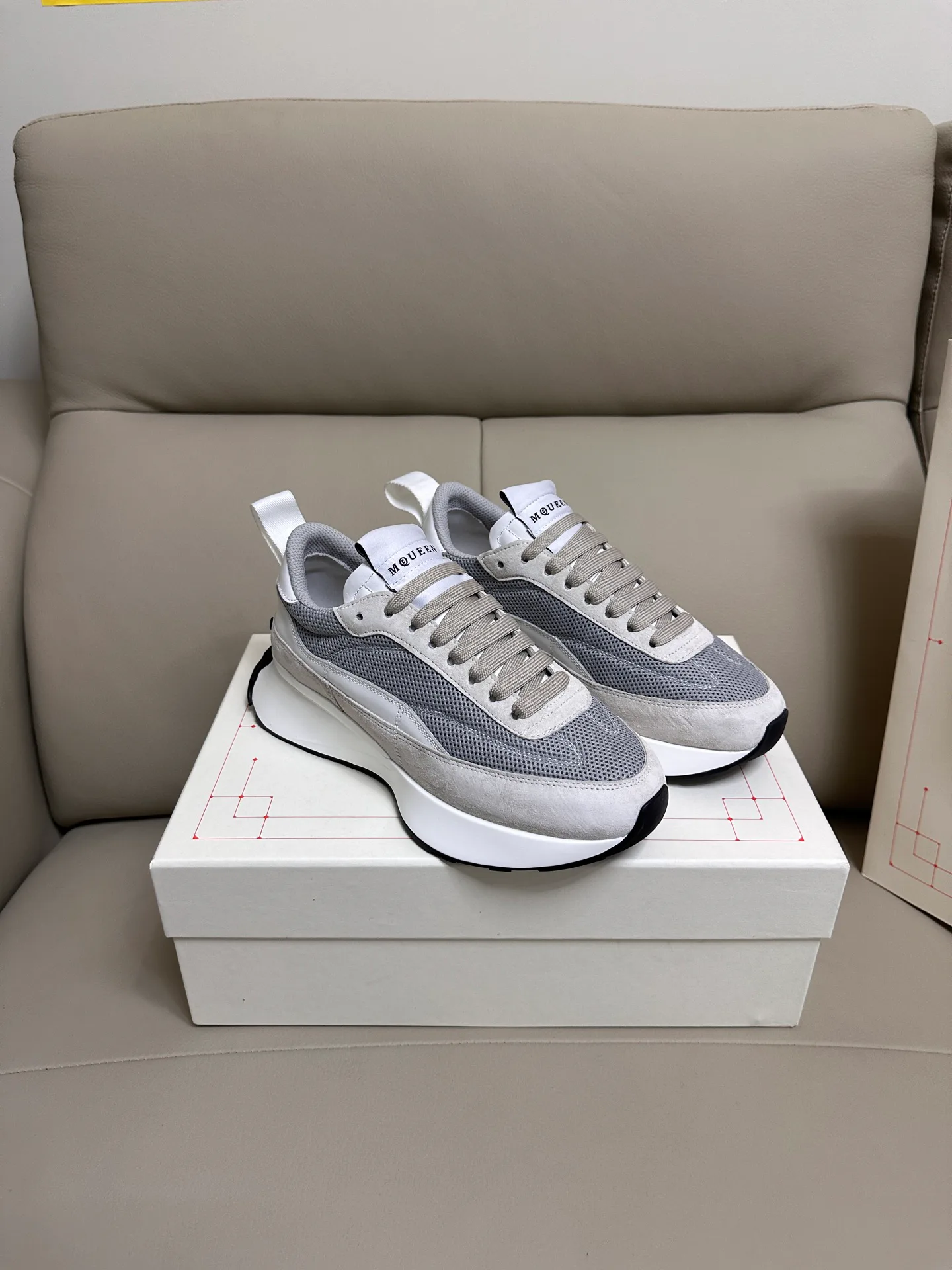 Кроссовки Женские Alexander Mcqueen 18616734
