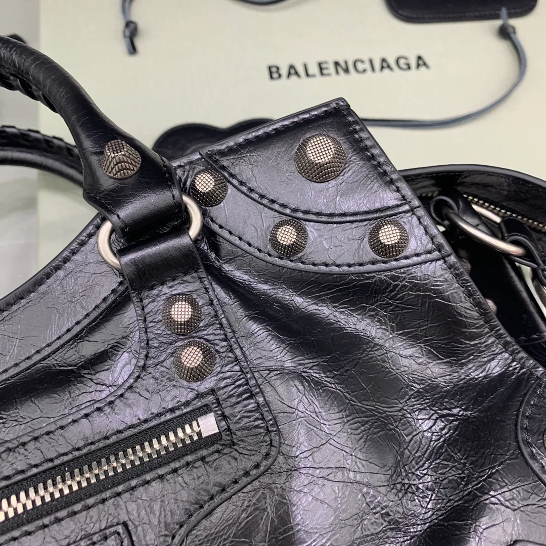 Women's Classic Handbags BALENCIAGA 17801582