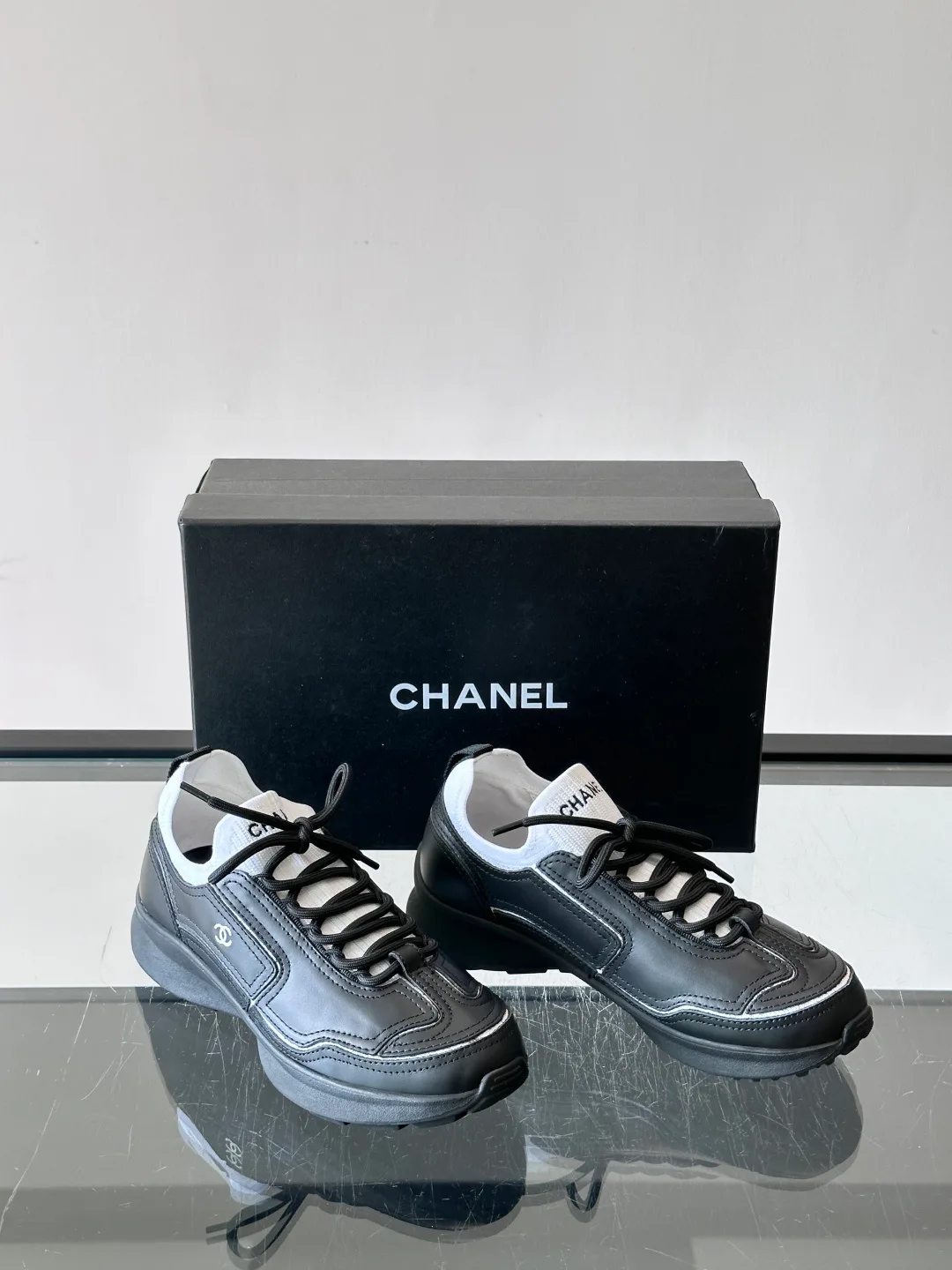 Women's Sneakers CHANEL 17982758