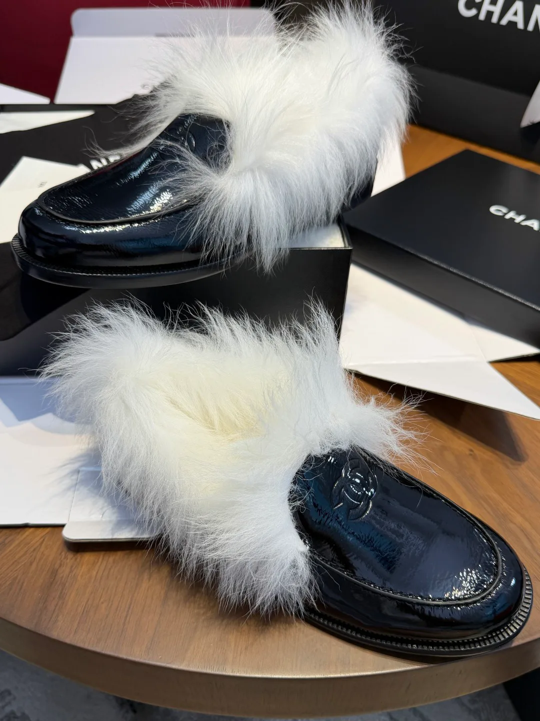 Women's Loafers And Moccasins CHANEL 18468687