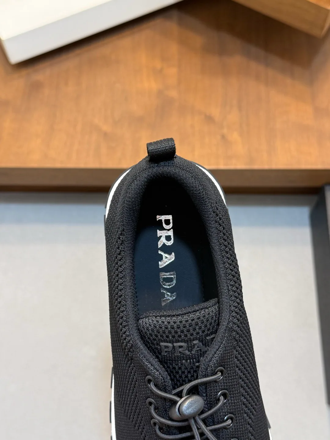 Men's Sneakers PRADA 18100372