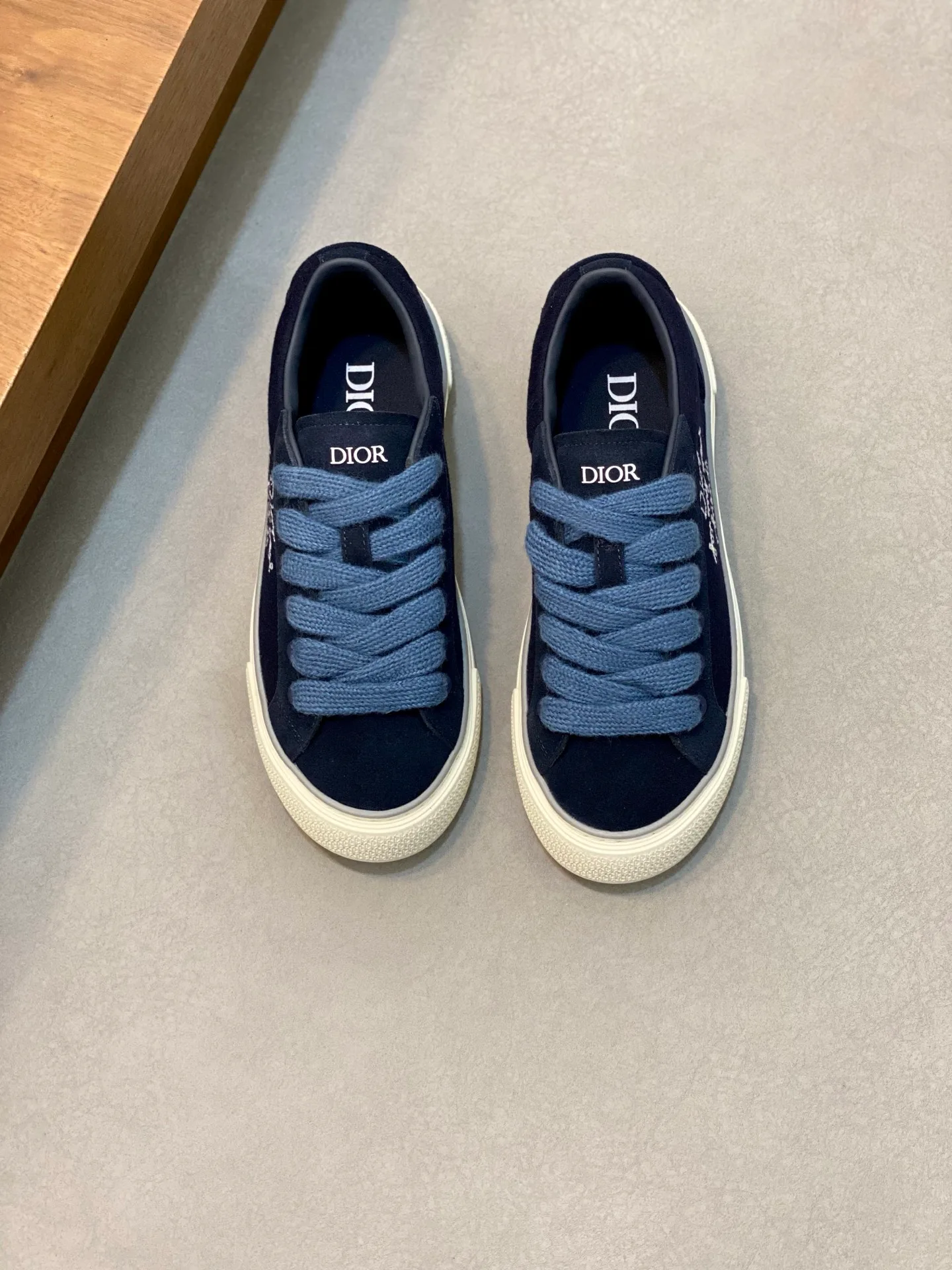 Women's Sneakers CHRISTIAN DIOR 17934211