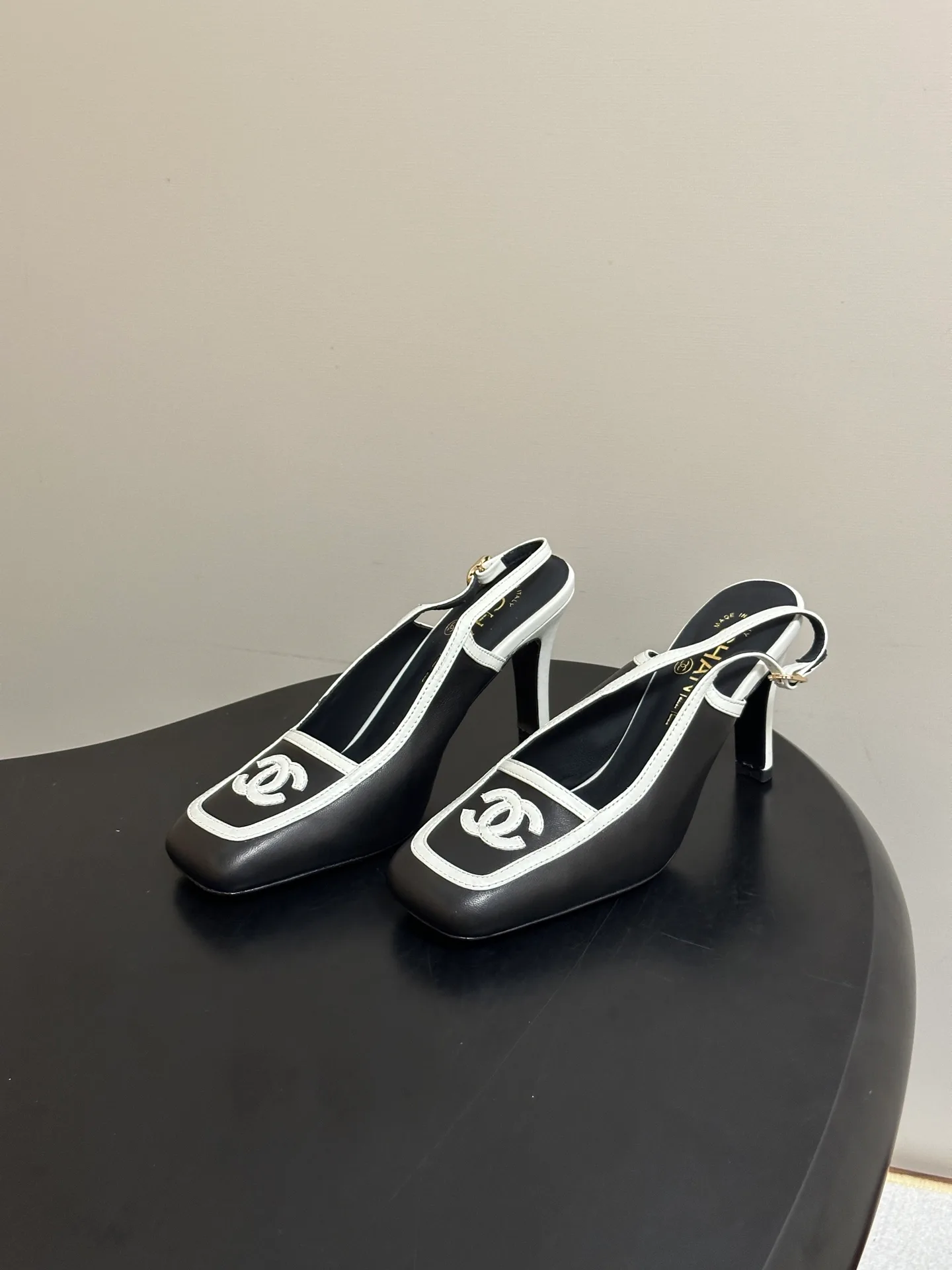 Women's Open-Toe Sandals CHANEL 18041926