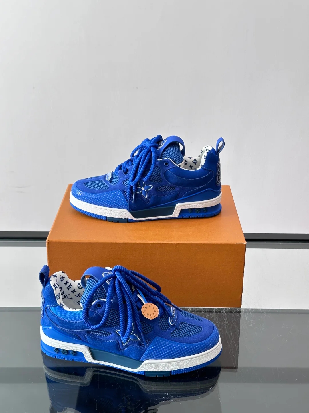 Women's Sneakers LOUIS VUITTON 17588547