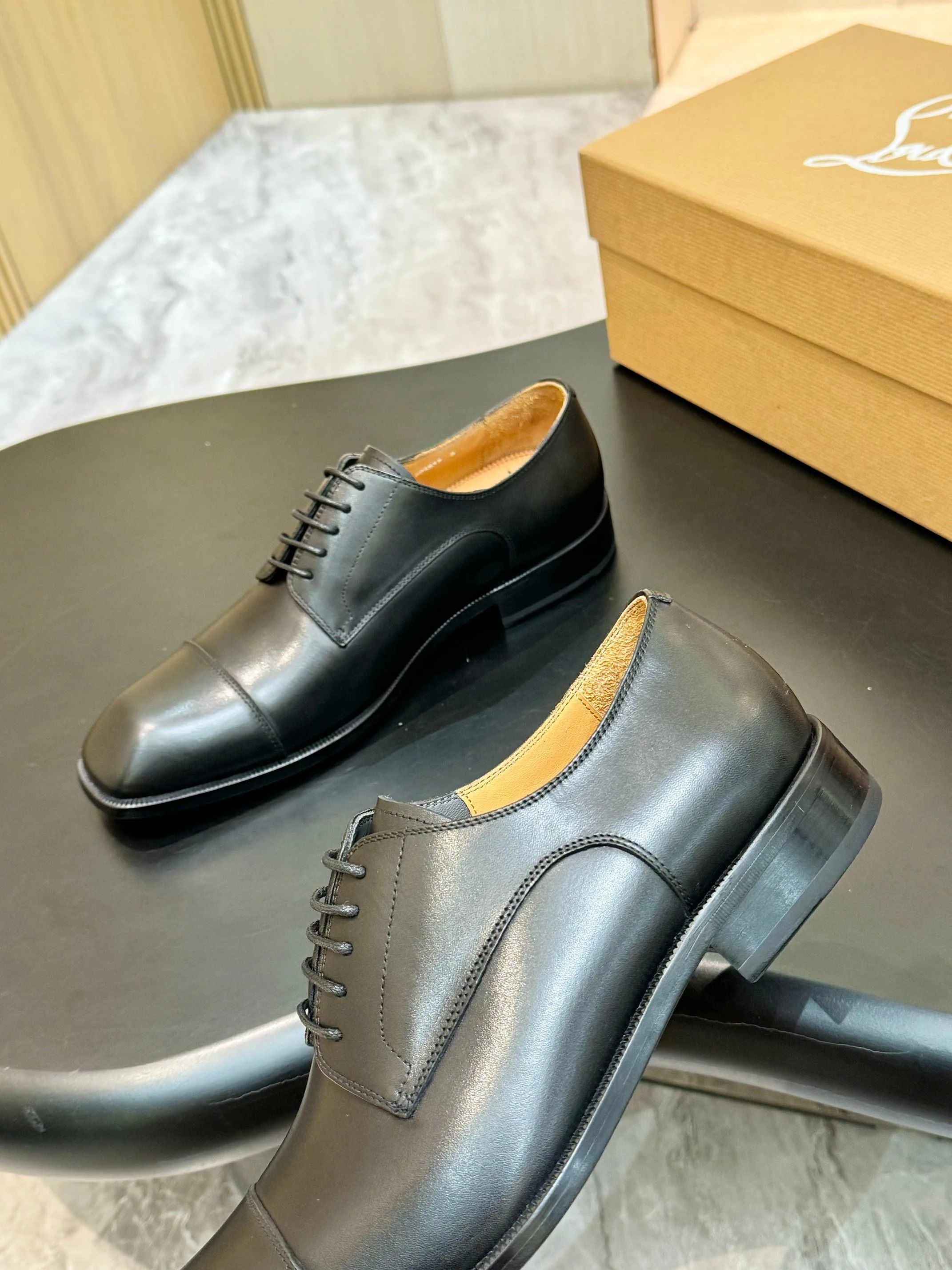 Men's Loafers And Dress Shoes CHRISTIAN LOUBOUTIN 18117229