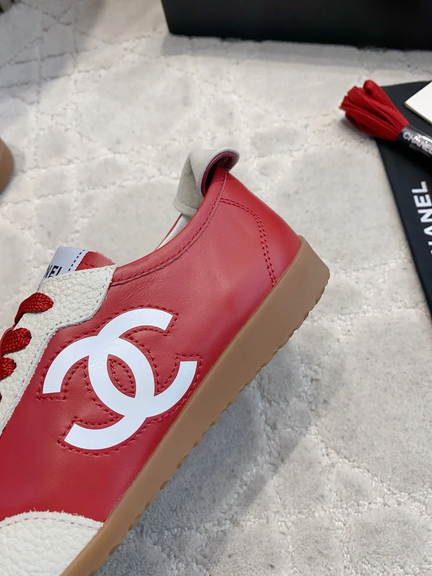Women's Sneakers CHANEL 18003951