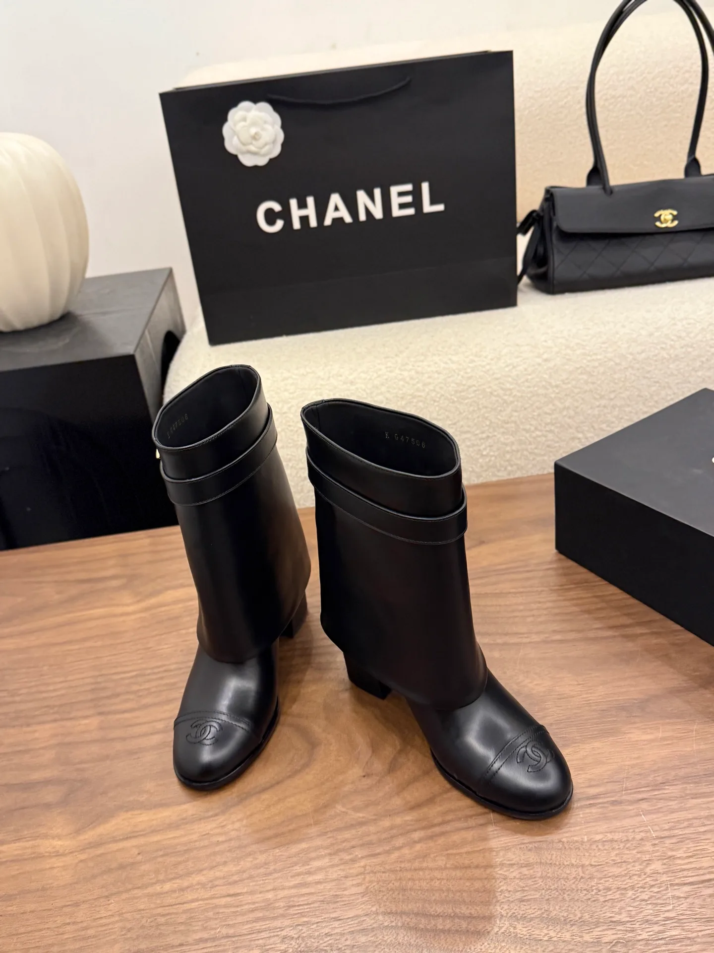 Women's Boots CHANEL 18323382