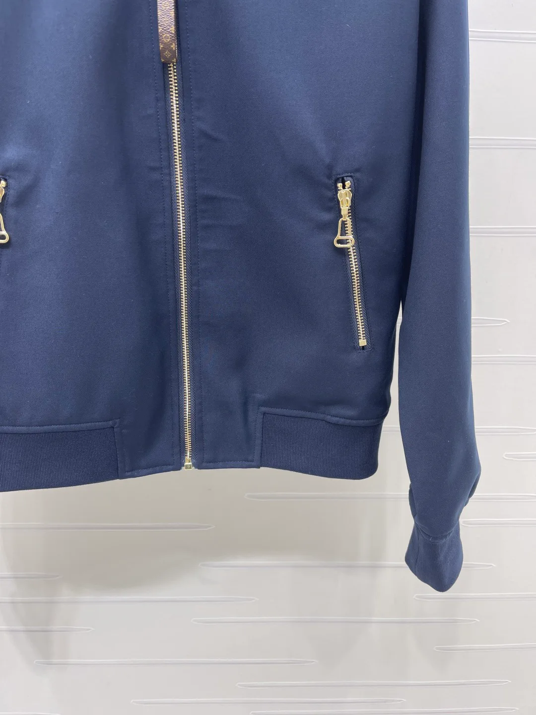 Women's Jackets And Down Jackets LOUIS VUITTON 18038158