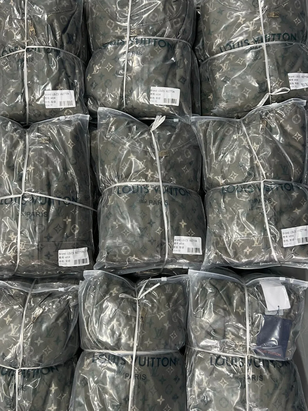 Men's Jackets And Down Jackets LOUIS VUITTON 17699435