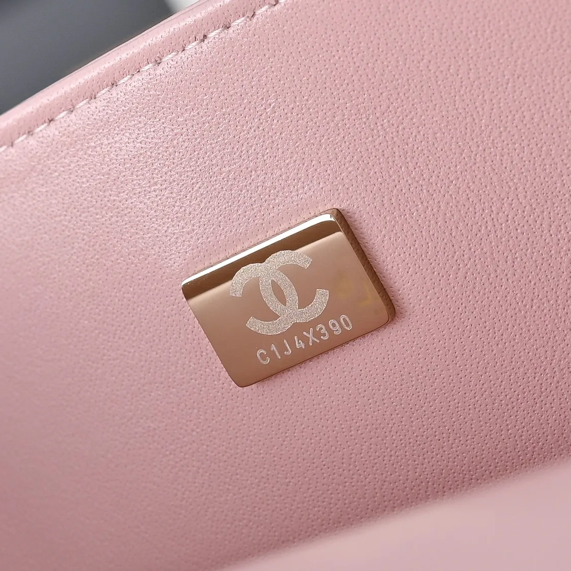 Women's Classic Handbags CHANEL 18148082