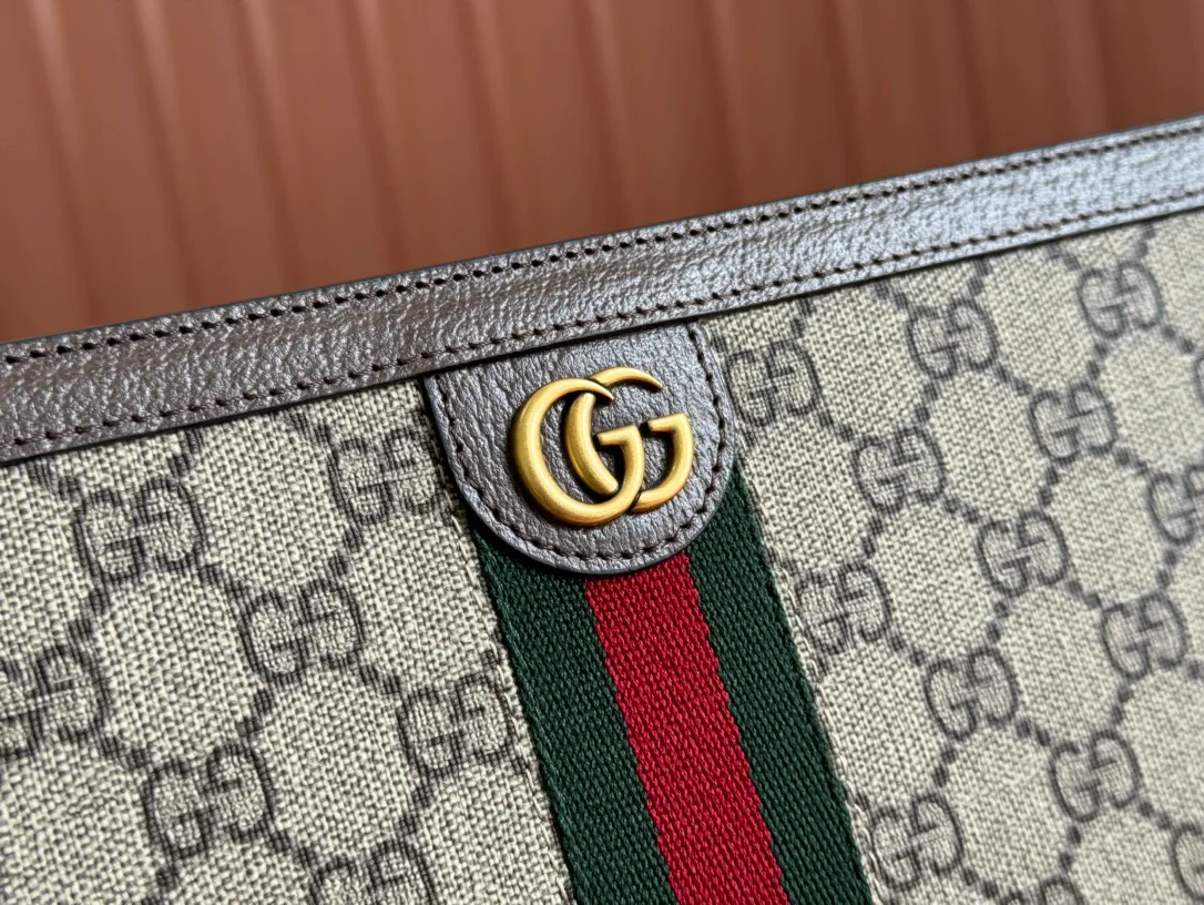 Women's Clutches GUCCI 17947656
