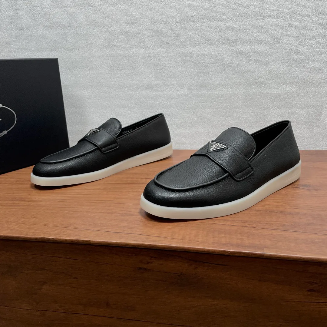 Men's Loafers And Dress Shoes PRADA 17971385