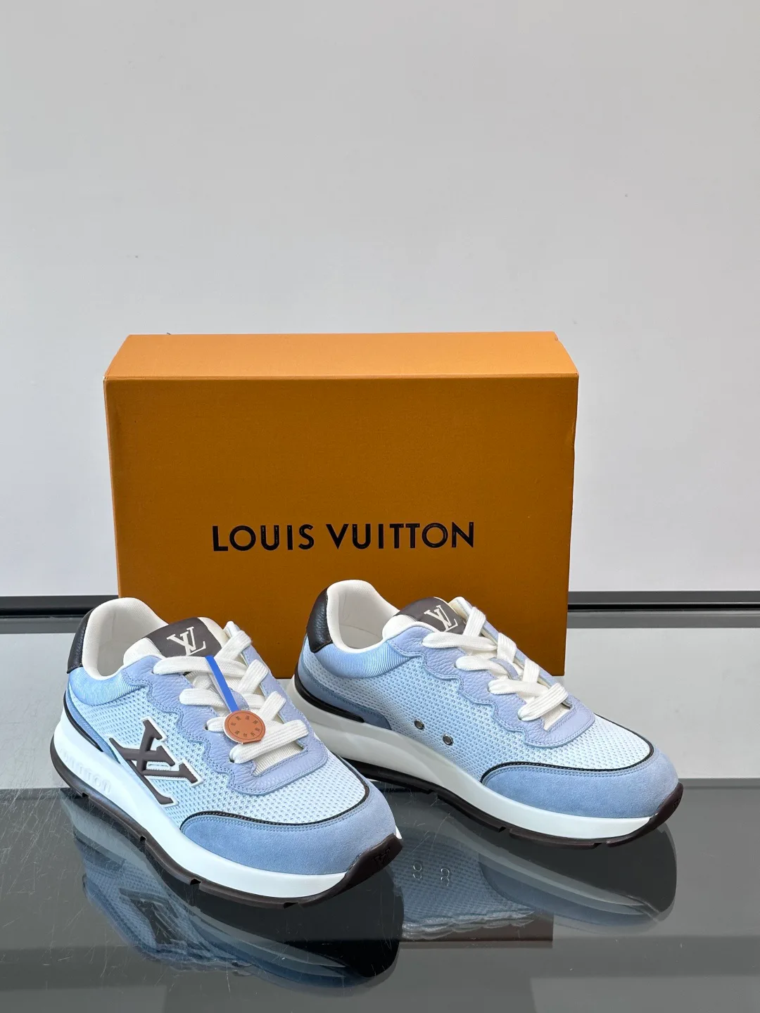 Men's Sneakers LOUIS VUITTON 17897384