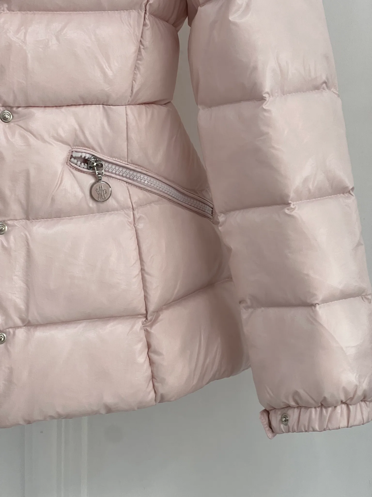 Women's Jackets And Down Jackets MONCLER 18416200