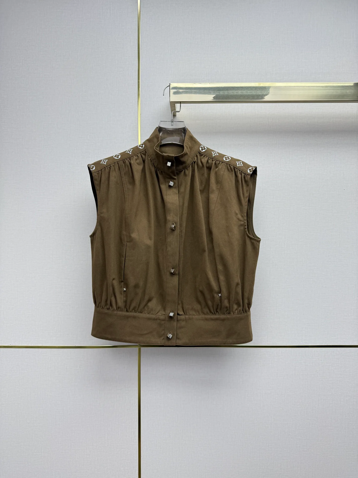 Women's Vests LOUIS VUITTON 18113950